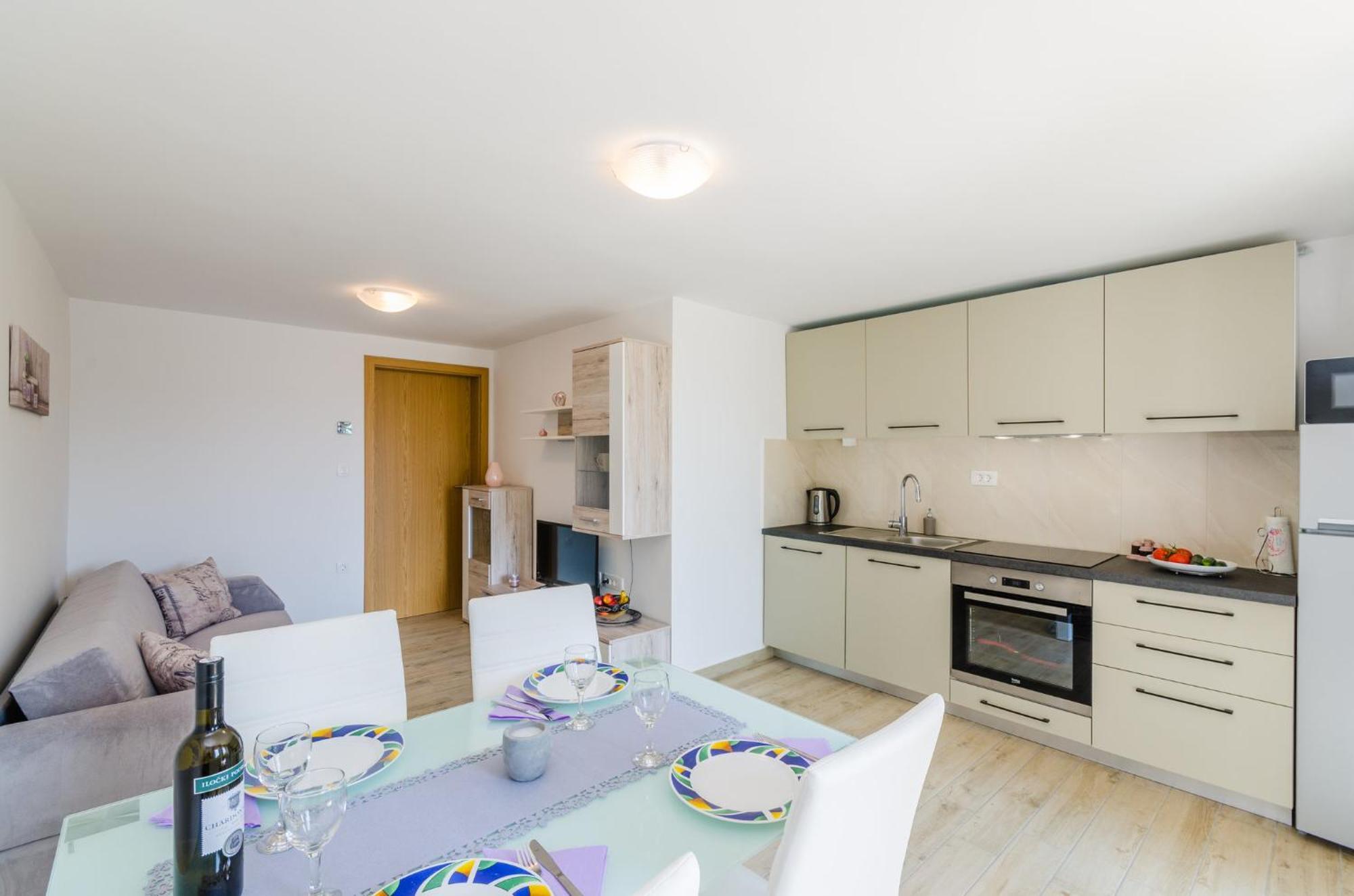 Leng Apartamento Dramalj Exterior foto